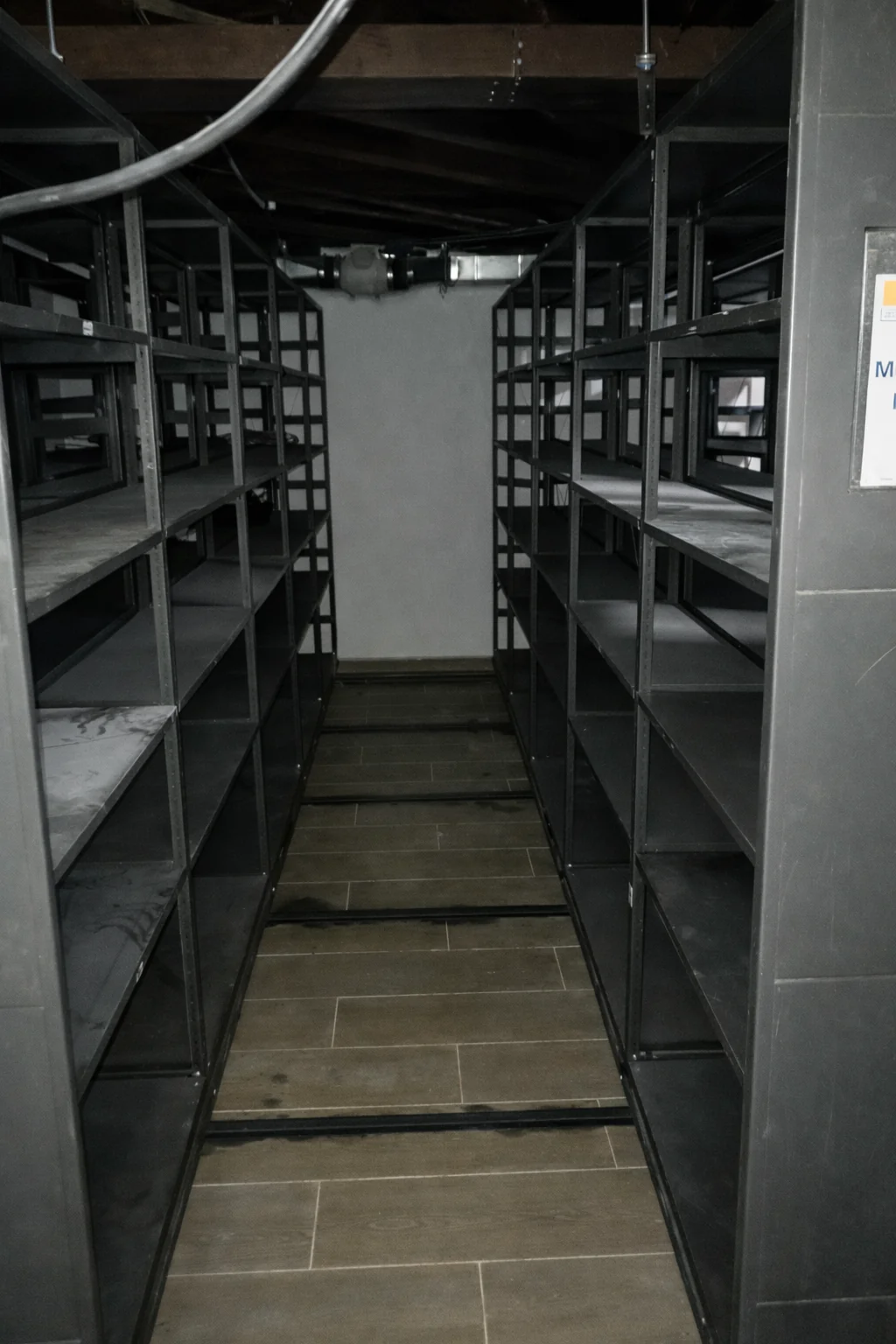 Laboratorio Farmacéutico | Limpieza Profesional de Archivo Rodante 8